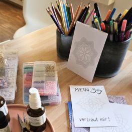 handmade stifte papier schwanger